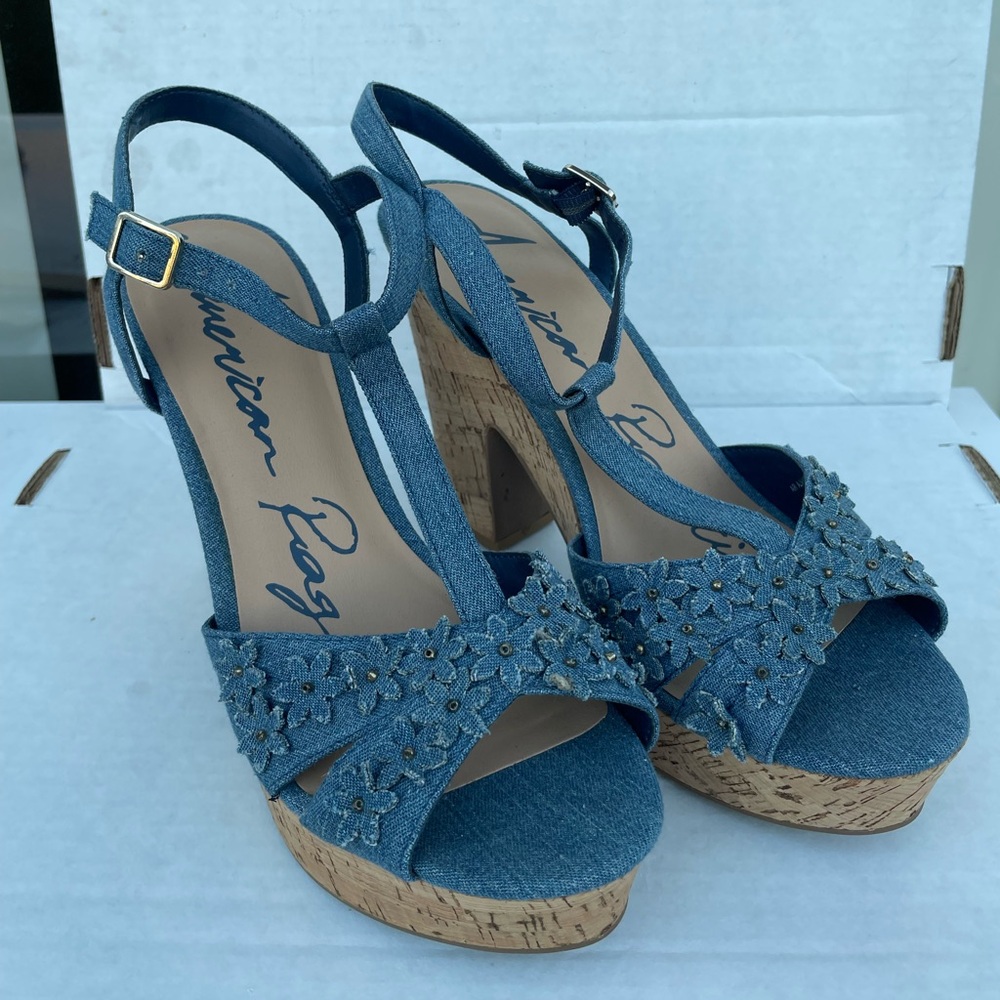 Never worn! American Rag floral denim heels